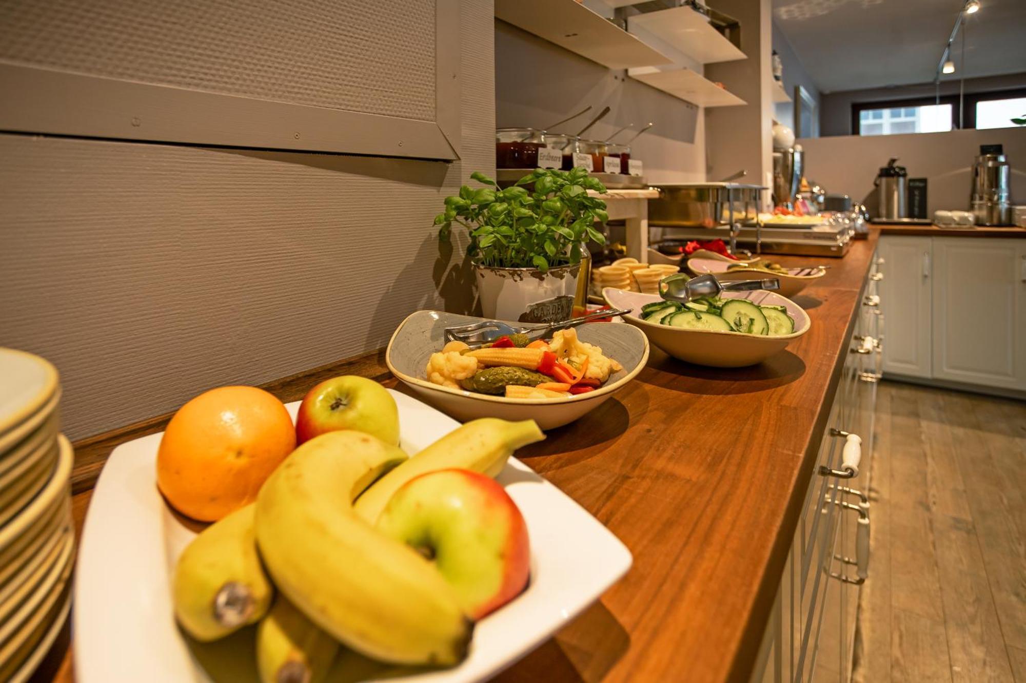 Wannerhus Hotel Грёмиц Экстерьер фото